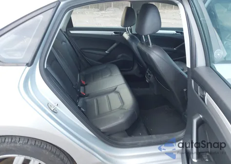 2019 Volkswagen Passat 2.0T Wolfsburg Edition из США, поврежденный, VIN 1VWLA7A30KC014474